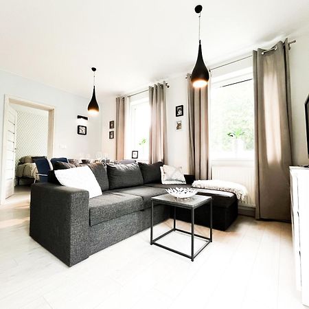 Apartamento Walk To Park, Modern 2Bd Kitchen! Balcony, Parking Breslavia Exterior foto