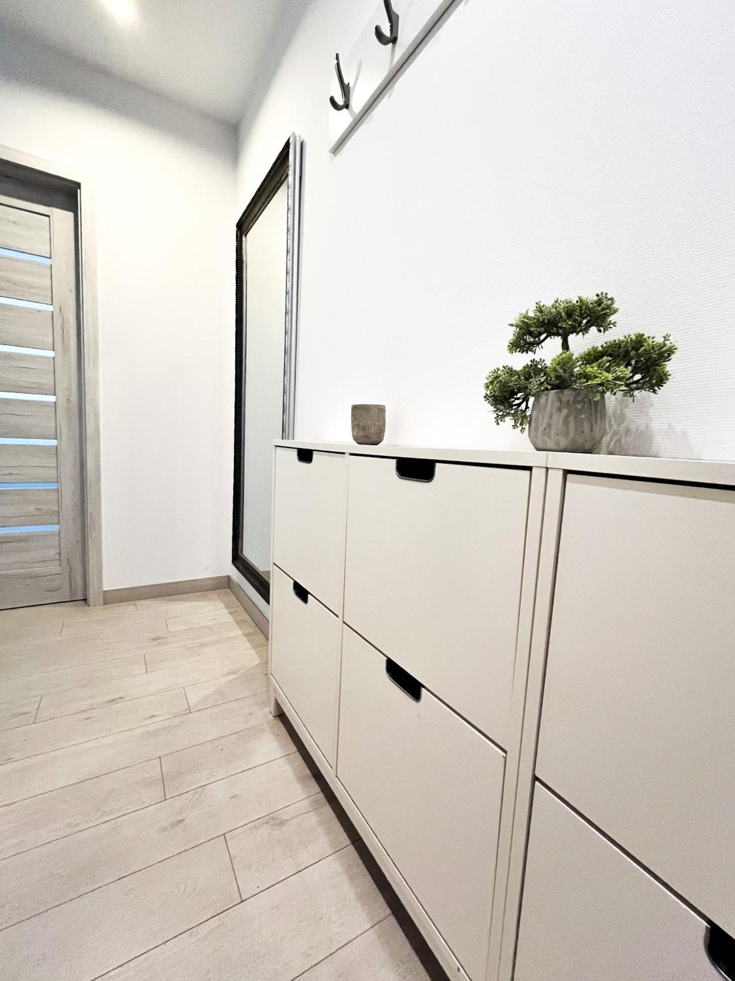 Apartamento Walk To Park, Modern 2Bd Kitchen! Balcony, Parking Breslavia Exterior foto