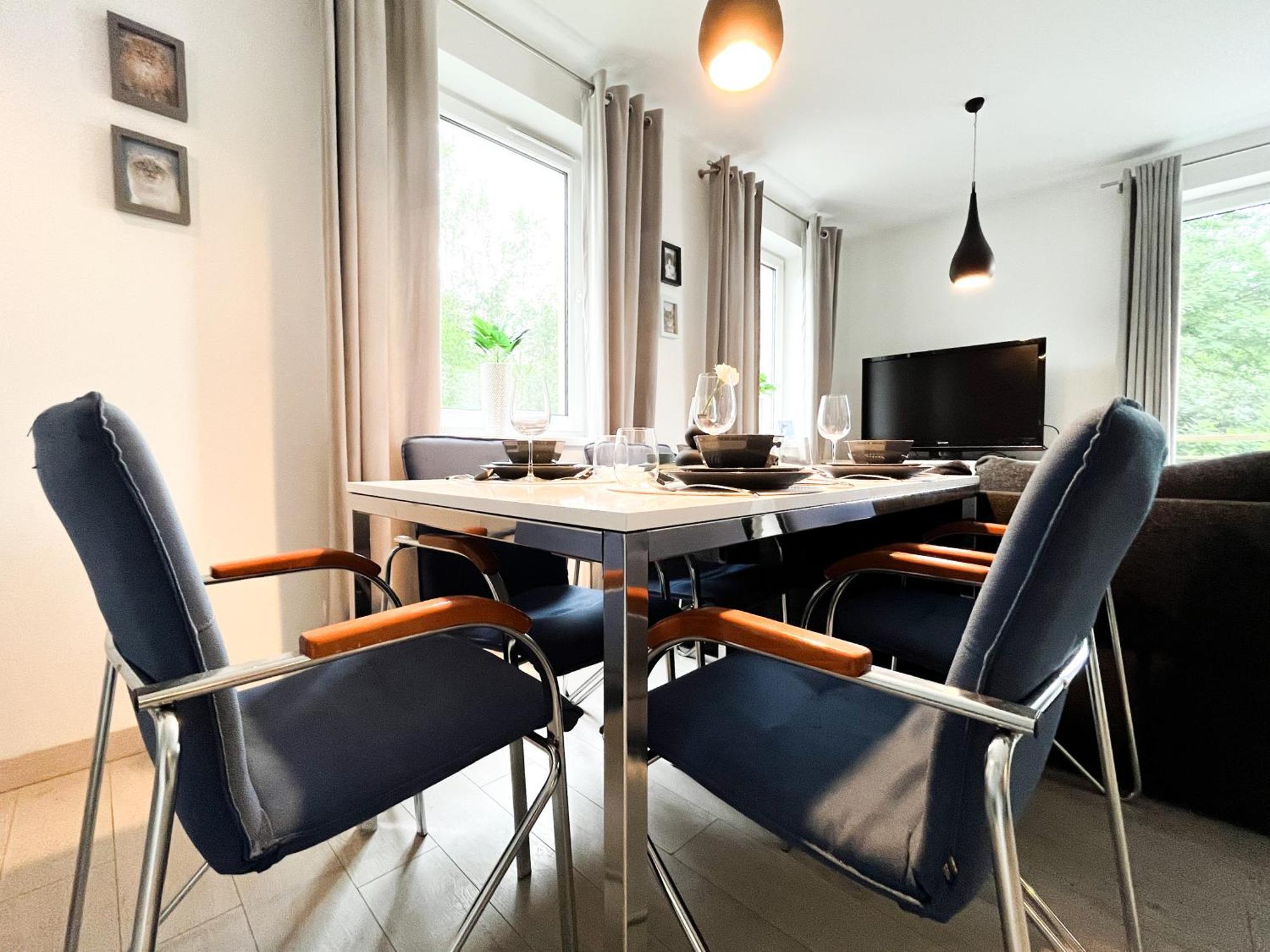 Apartamento Walk To Park, Modern 2Bd Kitchen! Balcony, Parking Breslavia Exterior foto