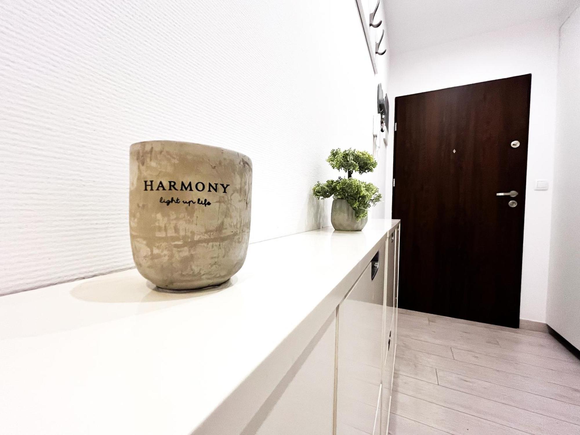 Apartamento Walk To Park, Modern 2Bd Kitchen! Balcony, Parking Breslavia Exterior foto
