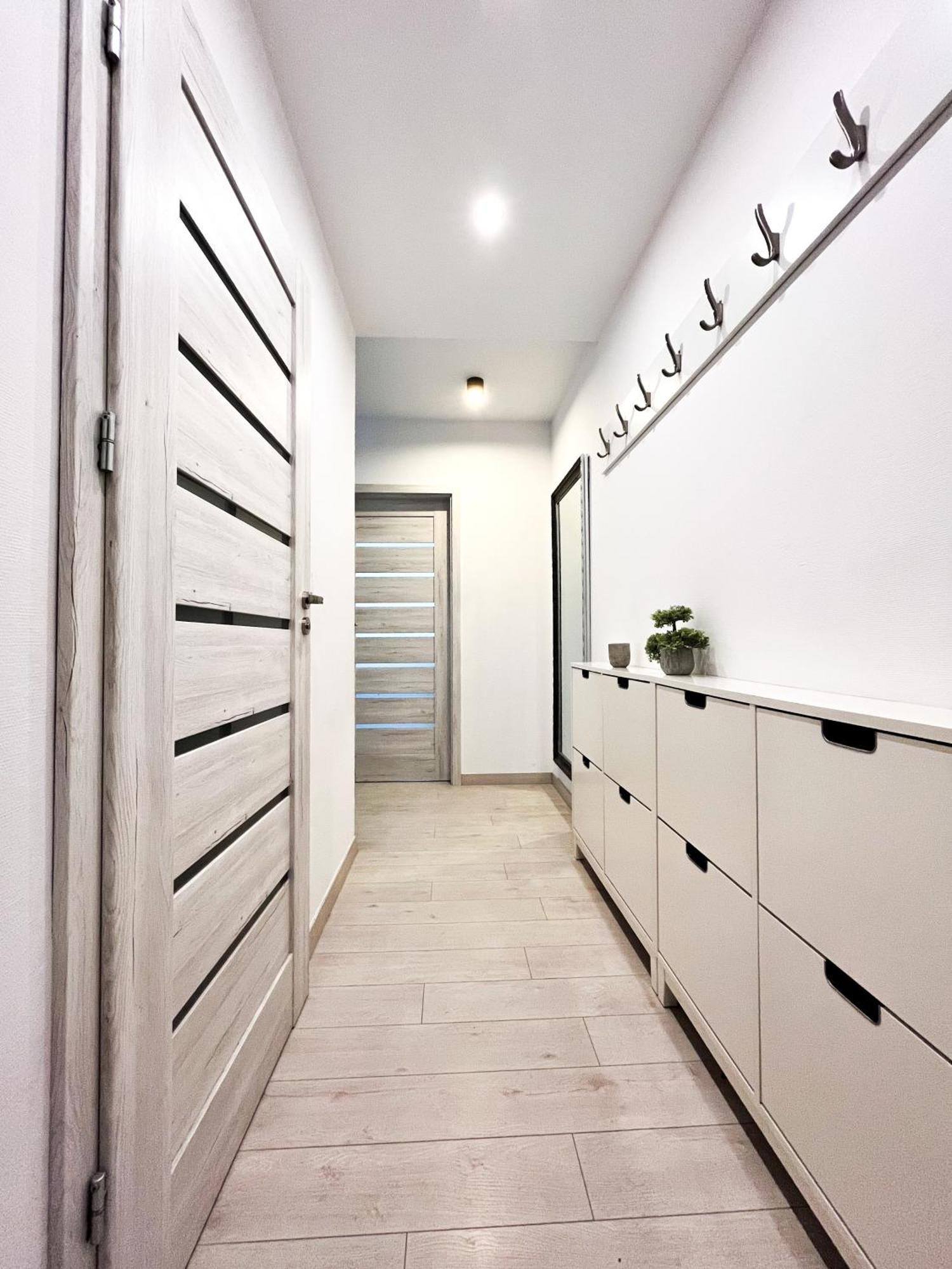 Apartamento Walk To Park, Modern 2Bd Kitchen! Balcony, Parking Breslavia Exterior foto